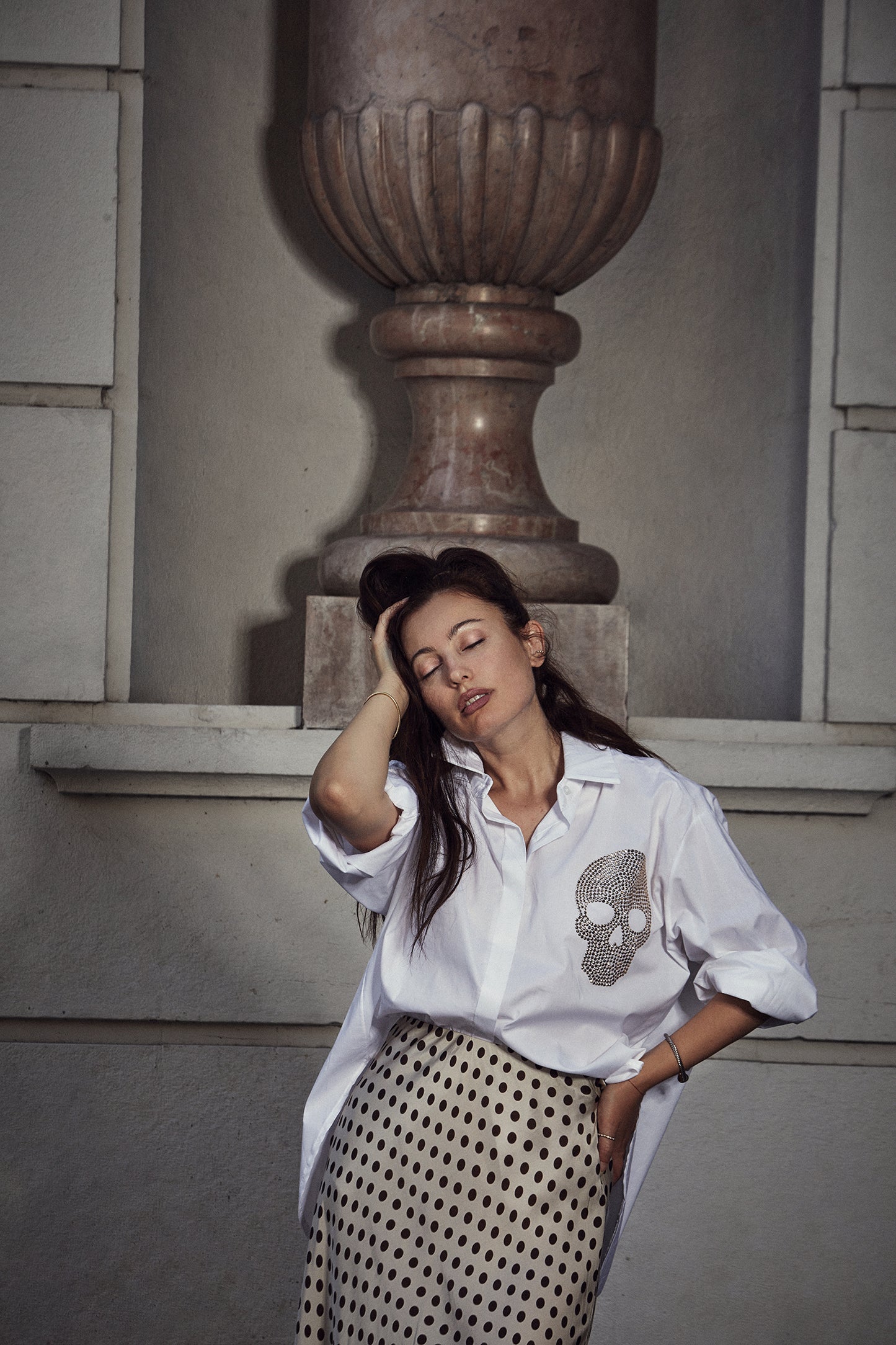 White skull shirt