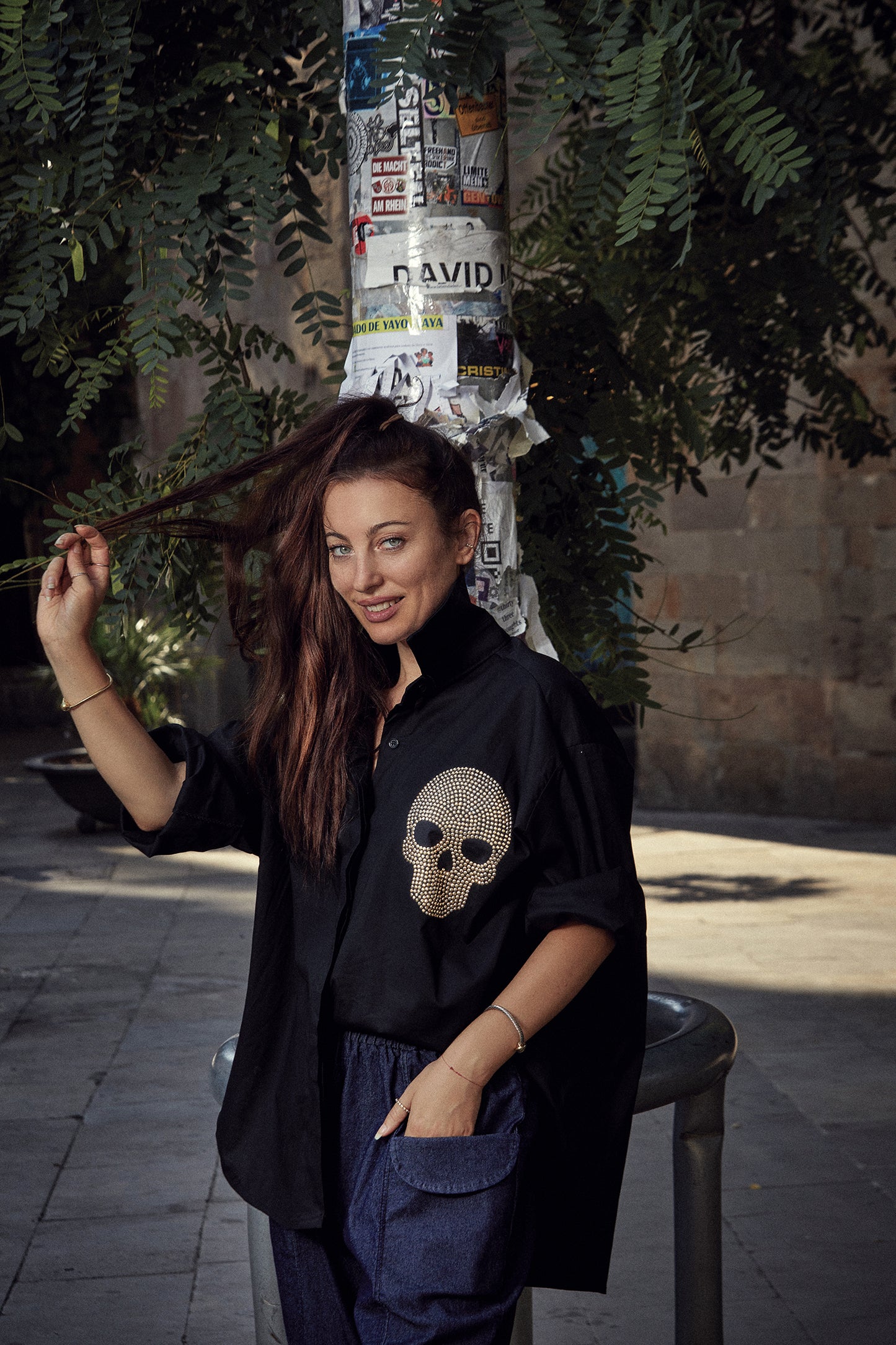Black skull shirt