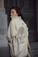 Camisa con calavera color negra