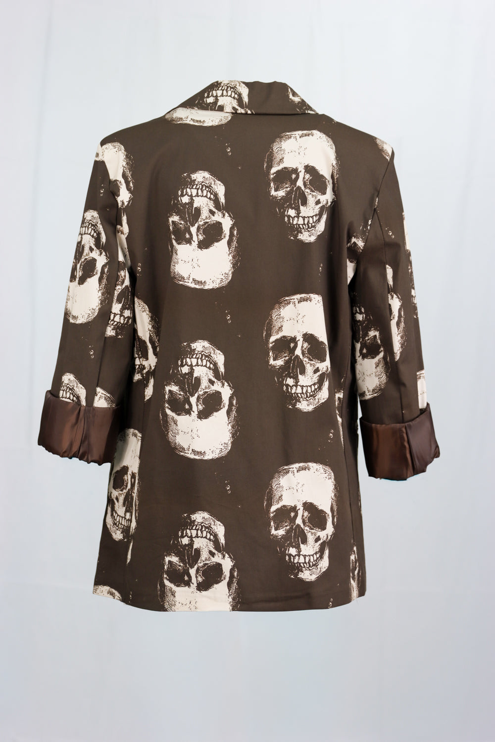Blazer calaveras color marrón