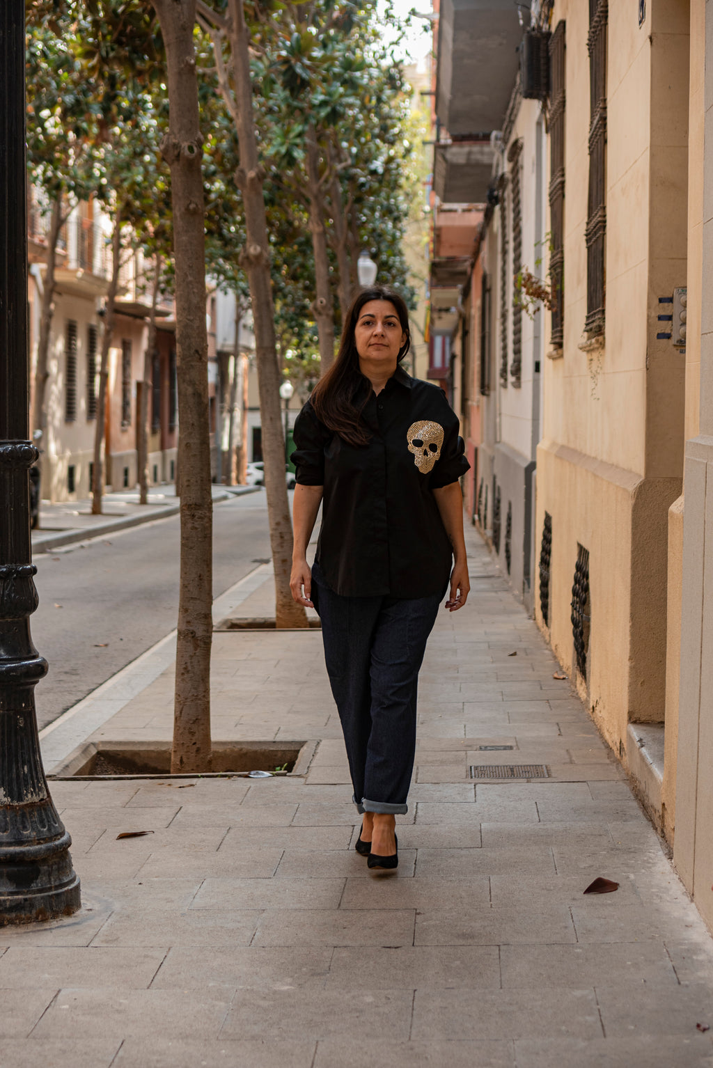 Camisa con calavera color negra