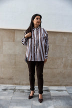 Camisa de rayas con botones joya