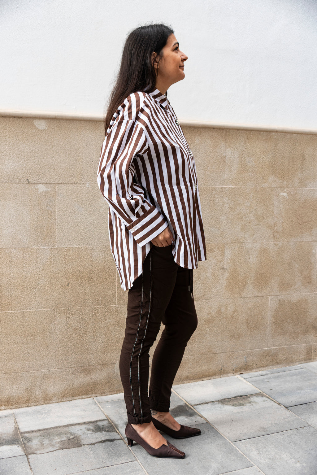 Camisa de rayas con botones joya