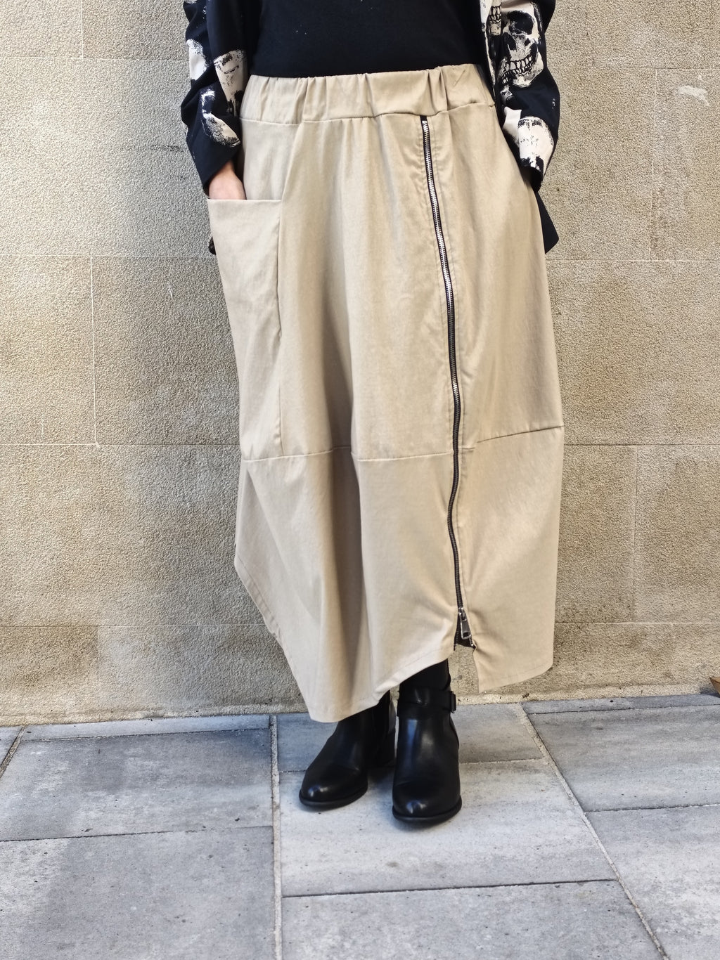 Falda con cremallera