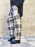 Pantalón escocés beige