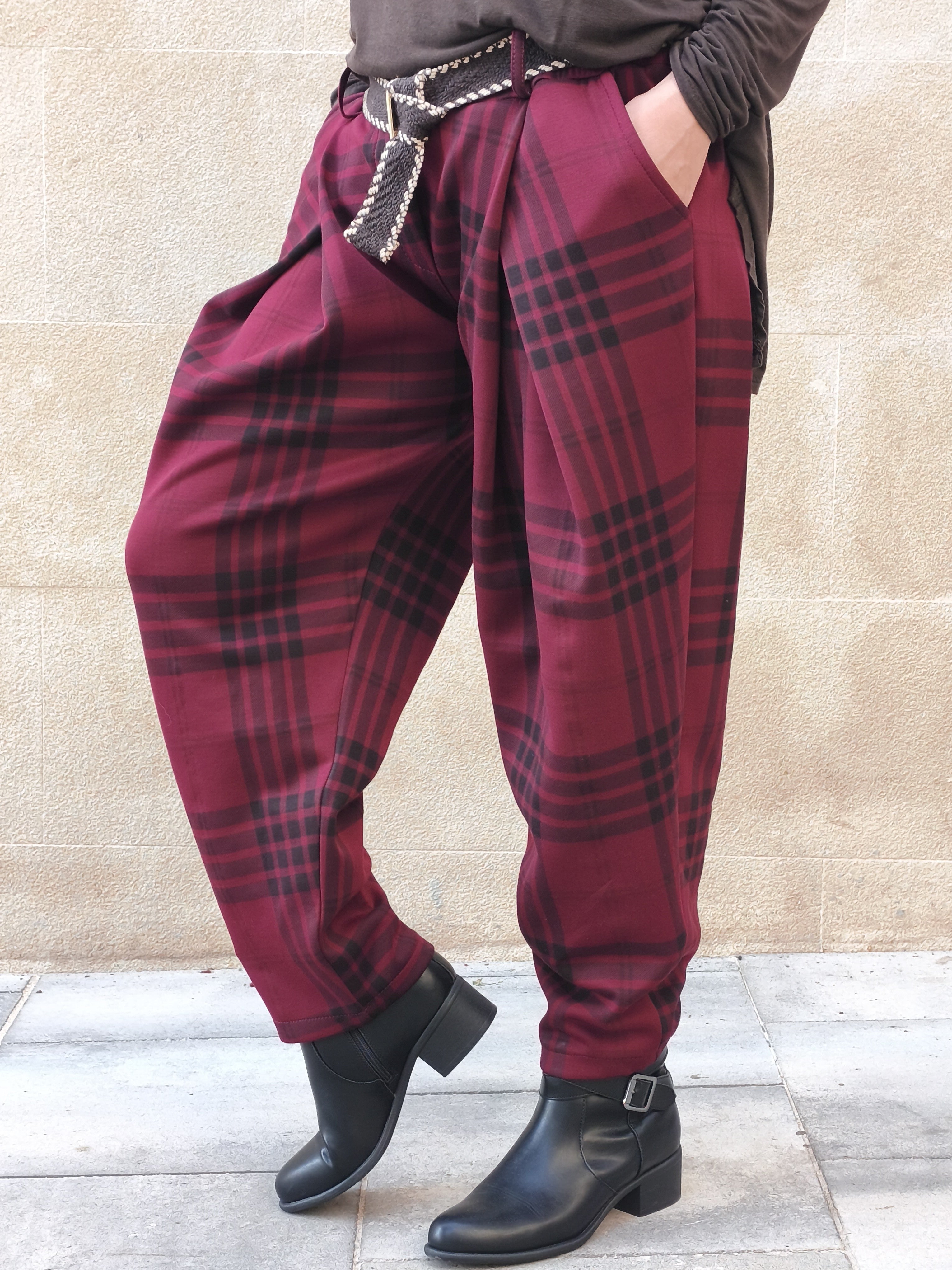 Pantalón escocés burdeos