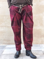 Pantalón escocés burdeos