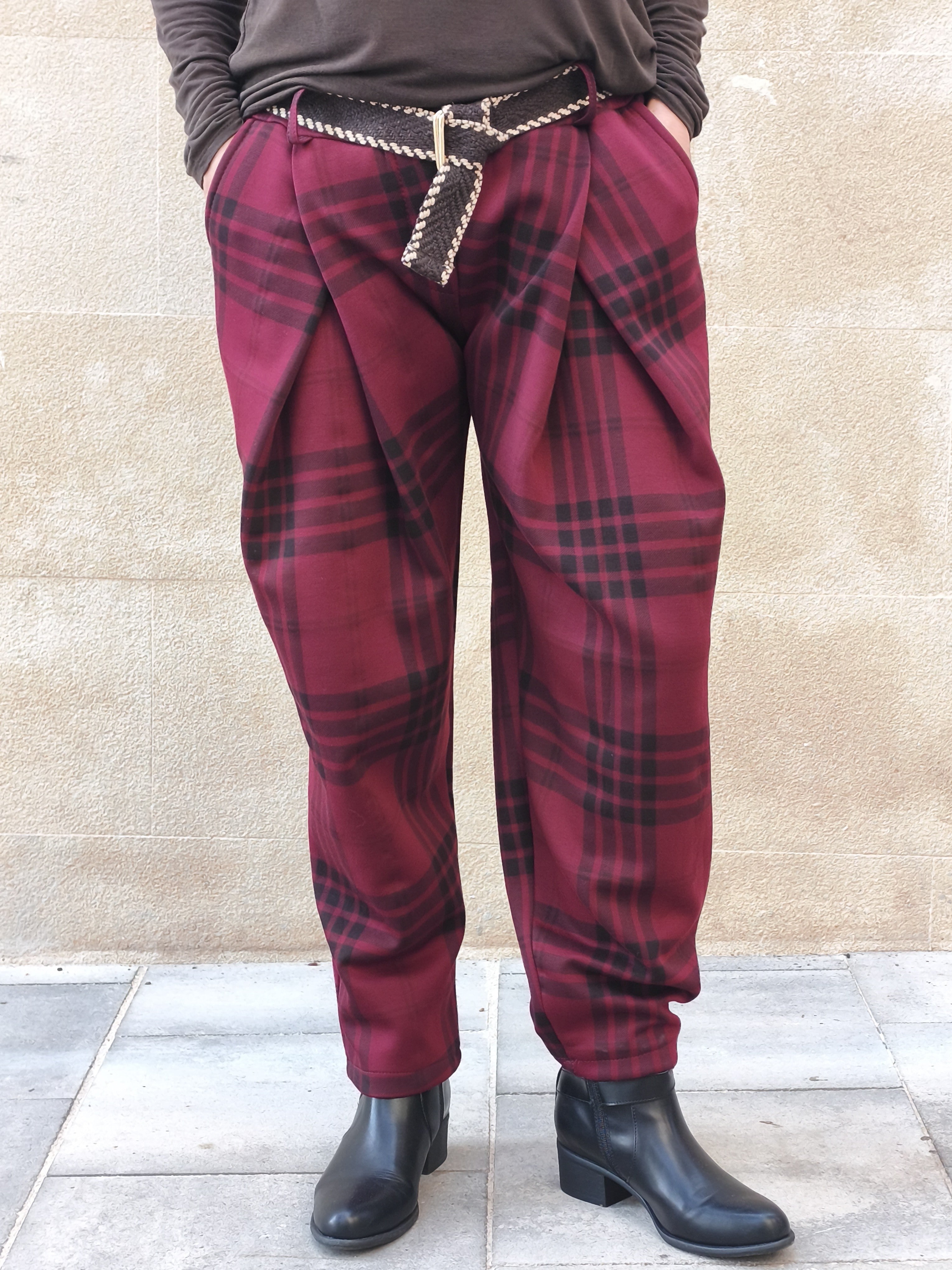 Pantalón escocés burdeos