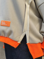 Sudadera estilo oversize beige