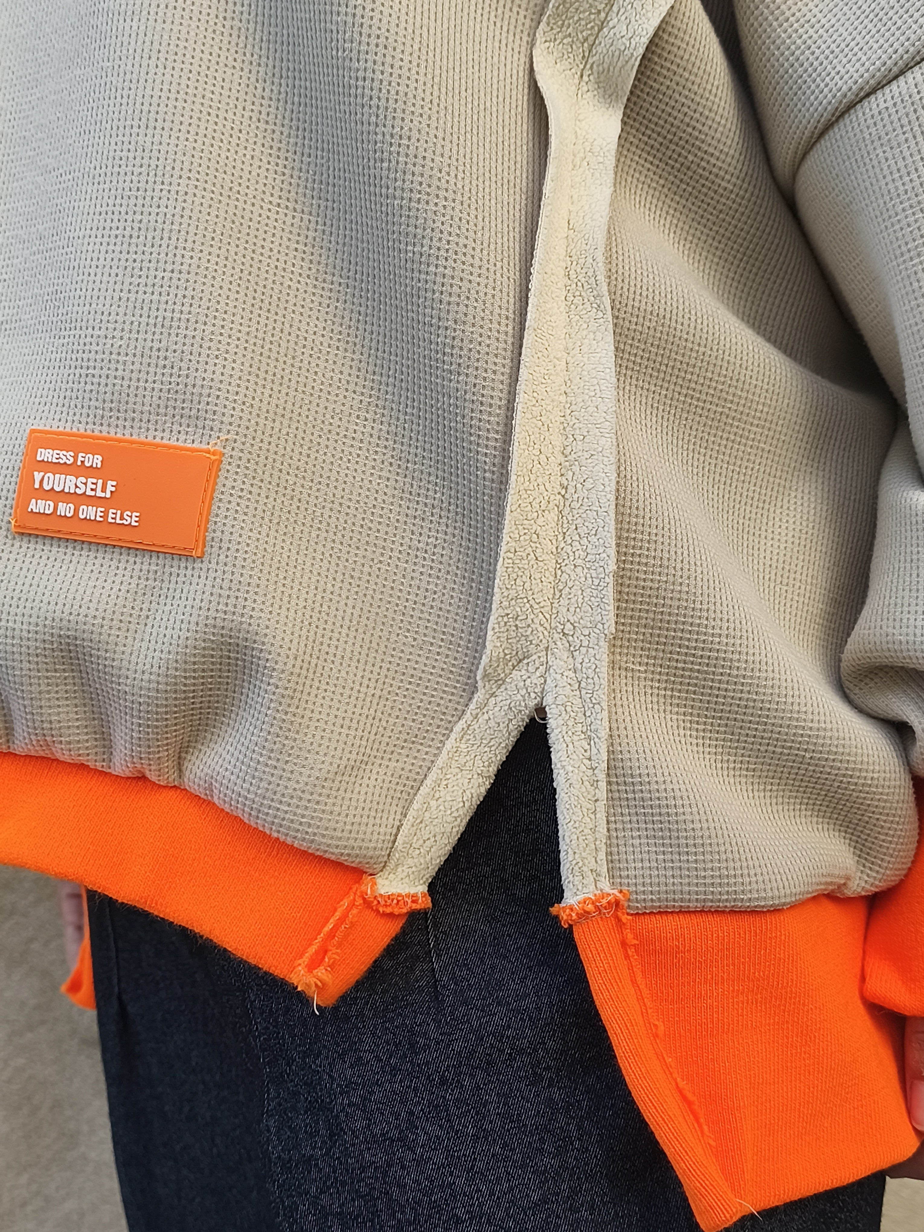 Sudadera estilo oversize beige